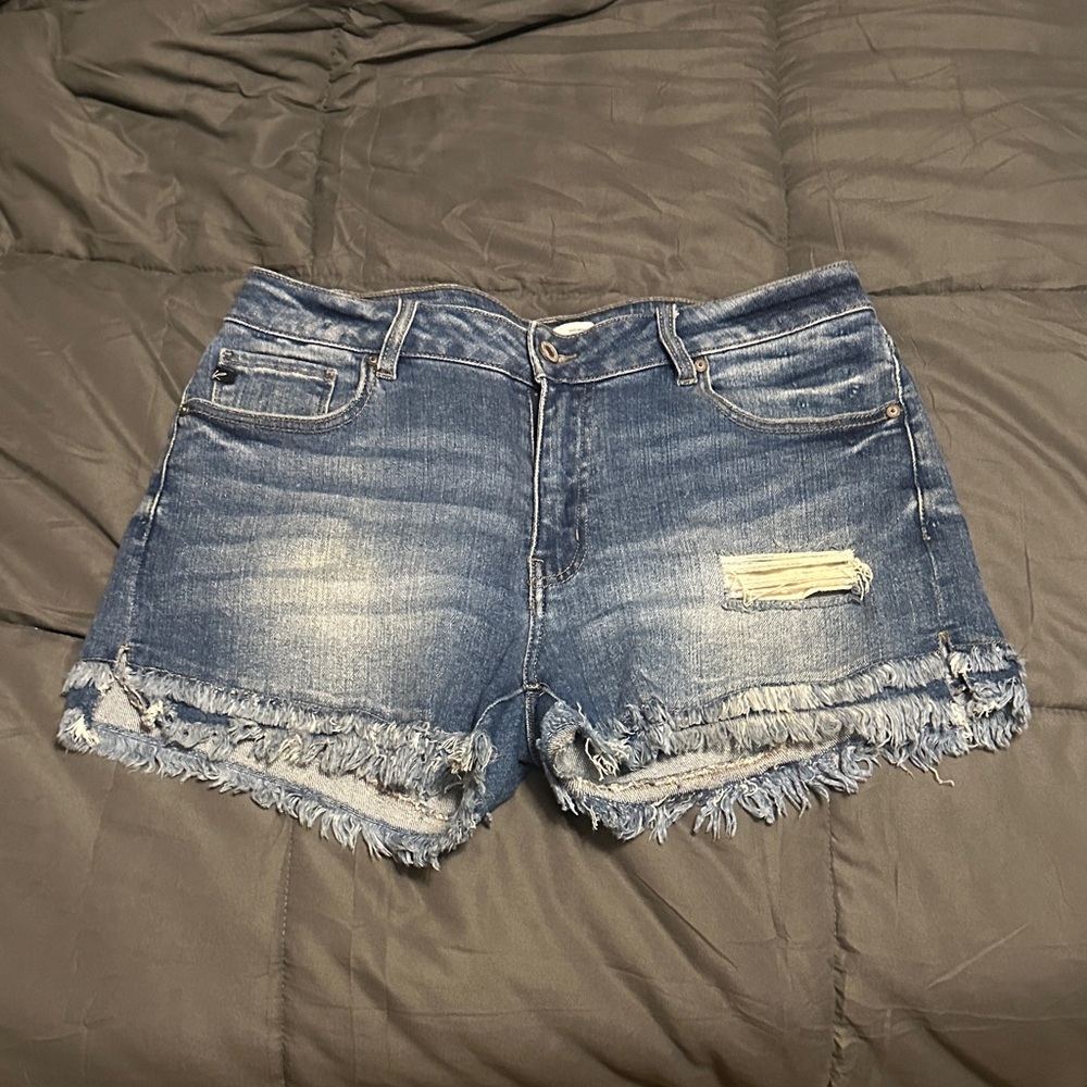 KanCan Medium Wash Distressed Frayed Hem Jean Shorts - Blue